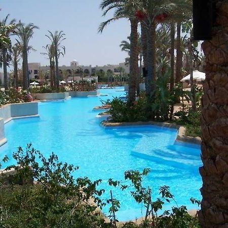 Crowne Plaza Resort Sahara Sands Port Ghalib Bagian luar foto